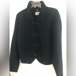 WOOL Northern boxy, vintage, black, crop blazer, see measurements in pic…